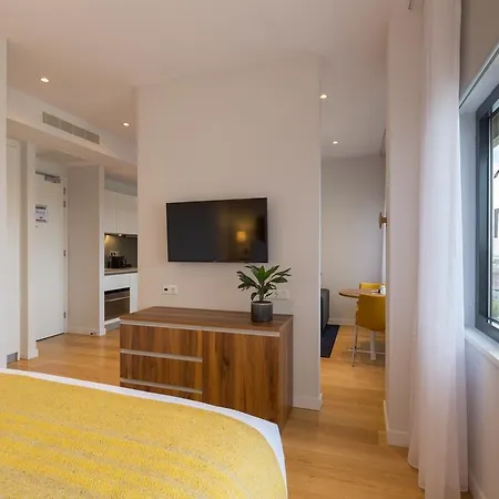 Premier Aparthotel