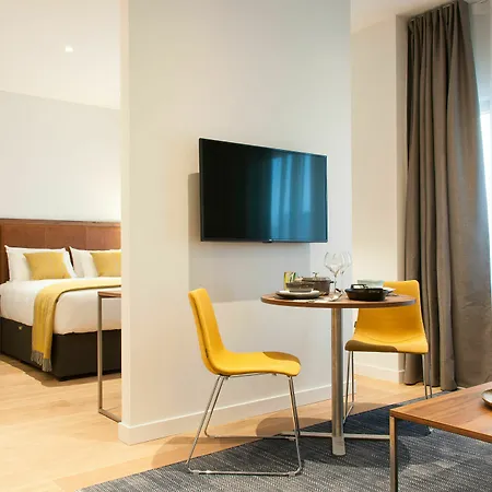 Premier Aparthotel